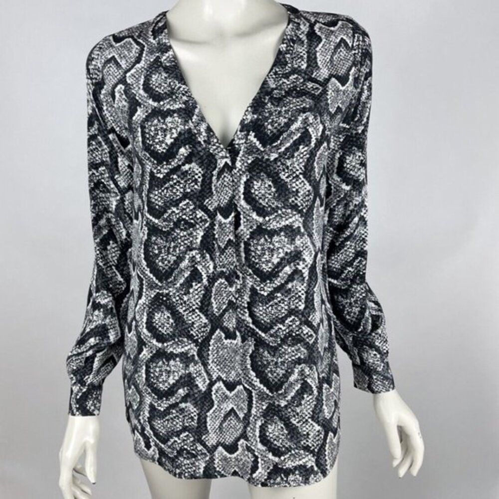 Joie Snakeskin Silk Popover Blouse Women XS EUC Long‎ Sleeve V-neck Tunic Top